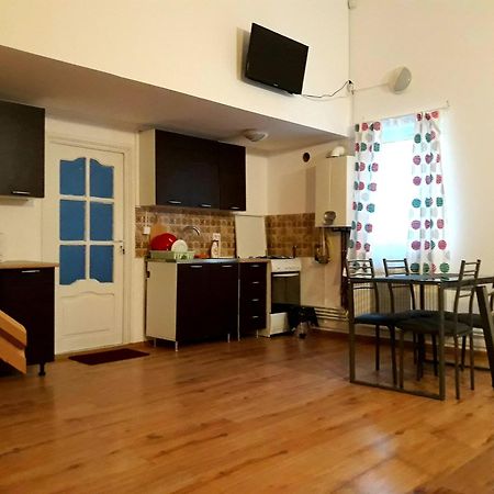 Canadian House Sarata-Monteoru Room photo